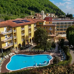Otel Bisesti ***s